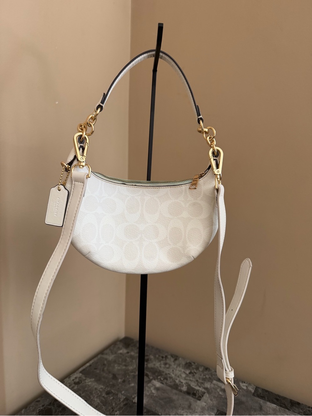 Coach Payton Mini Hobo bag white and gold - Picture 2 of 14